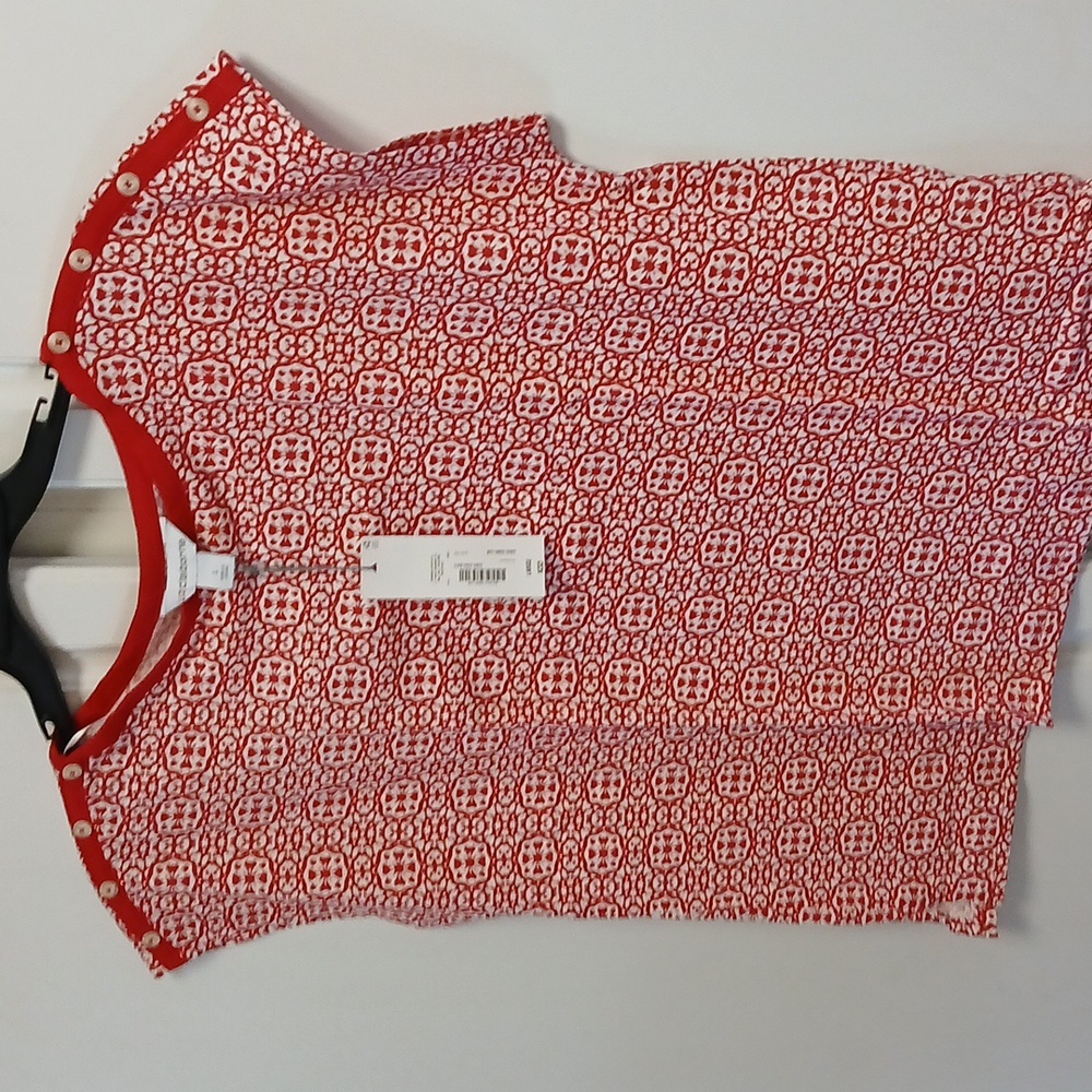 Liz Claiborne Red Patterned Top SZ L Boat Neckline Never worn. - Picture 3 of 4